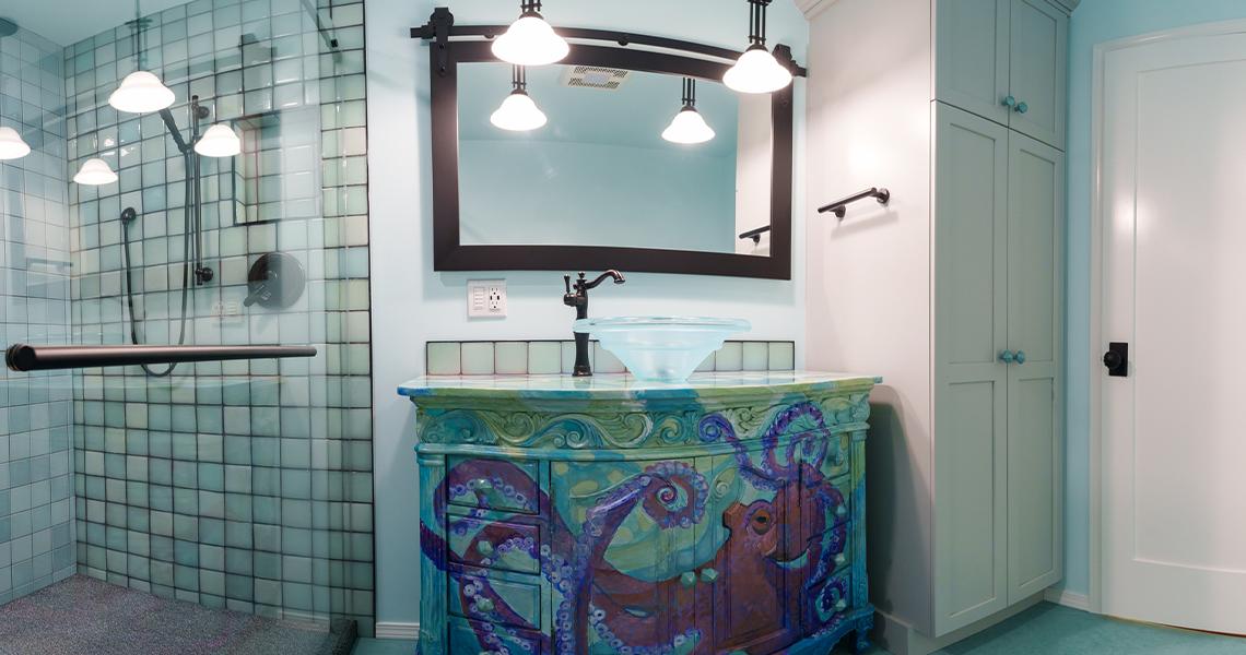 折衷主义艺术家的厨房和浴室改造